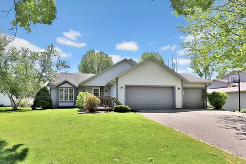 9759 84th St S, Cottage Grove, MN 55016