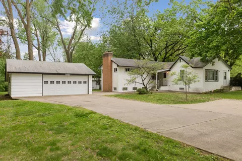 1152 89th Ave NE, Blaine, MN 55434