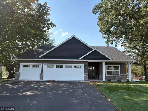 820 Morrison Ave S, Annandale, MN 55302