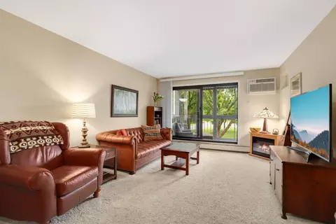 3461 Kent St #1104, Shoreview, MN 55126