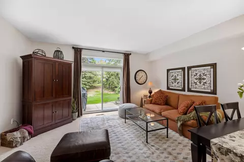 2244 Water Lilly Ln #405, Eagan, MN 55122