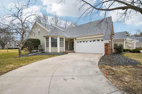 4311 Pond View Dr, White Bear Township, MN 55110
