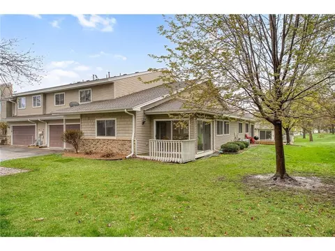 6886 Romeo Rd, Woodbury, MN 55125