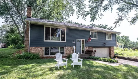 16205 5th Ave N, Plymouth, MN 55447