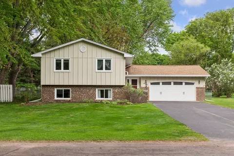 5431 Township Dr, White Bear Township, MN 55110