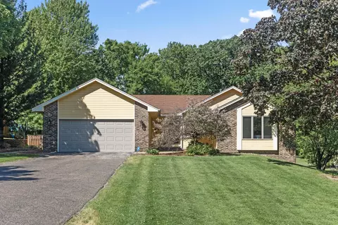 9588 Creek Knoll Rd, Eden Prairie, MN 55347
