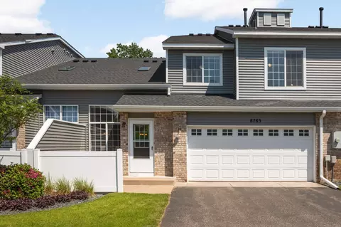 8783 Hastings Cir NE, Blaine, MN 55449