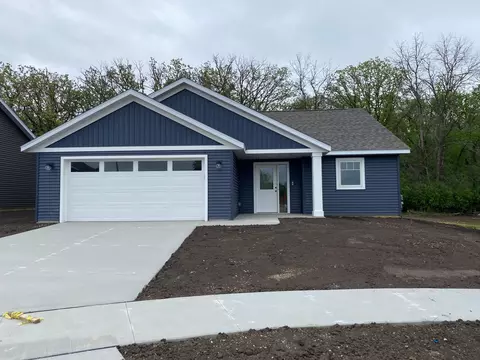 1086 Falcon Rd SE, Rochester, MN 55904