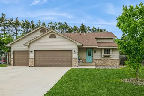 360 12th St NE, Milaca, MN 56353