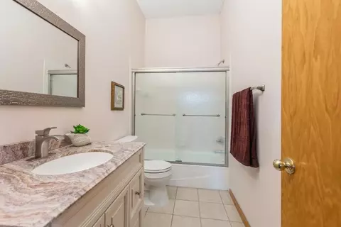 4137 Arbor Ln, Eagan, MN 55122 photo 12