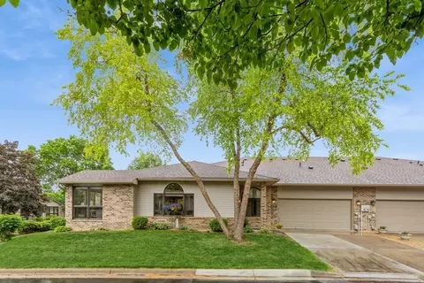 4137 Arbor Ln, Eagan, MN 55122