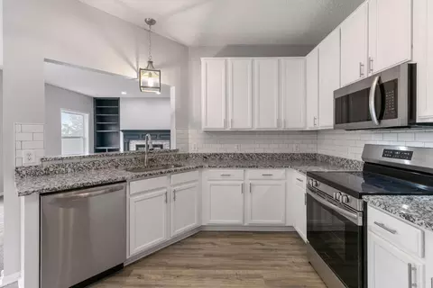 Kitchen - 1418 Bluff St, Dundas, MN 55019 photo 3 of 4