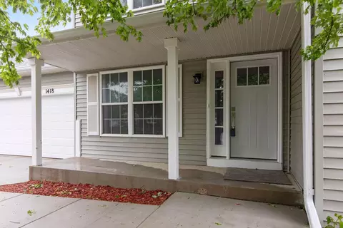 Exterior - 1418 Bluff St, Dundas, MN 55019 photo 2 of 8