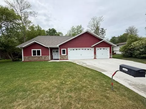 6207 Lagoon Dr NE, Bemidji, MN 56601