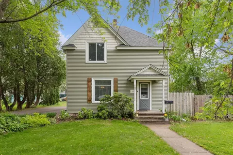 332 E 2nd St, New Richmond, WI 54017