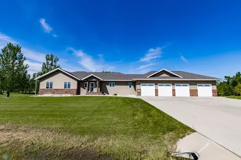3018 4th St NW, West Fargo, ND 58078