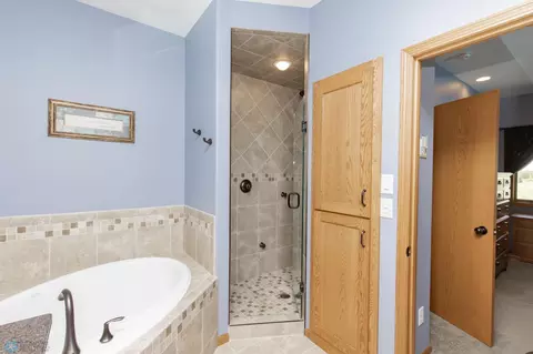 Bath - 3018 4th St NW, West Fargo, ND 58078 photo 2 of 11