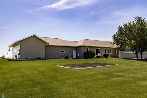 Exterior - 3018 4th St NW, West Fargo, ND 58078 photo 20 of 23