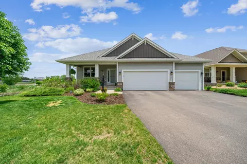 92 Heritage Blvd, Hudson, WI 54016