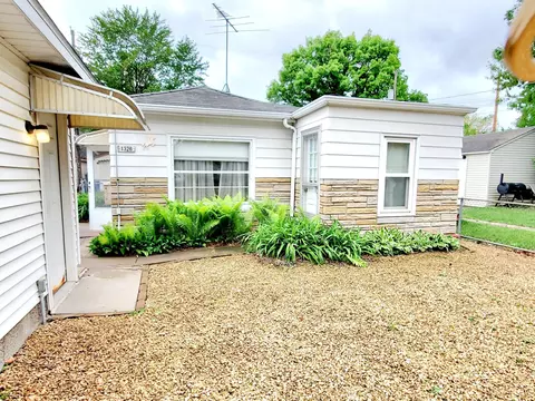 1326 Minnehaha Ave W, Saint Paul, MN 55104