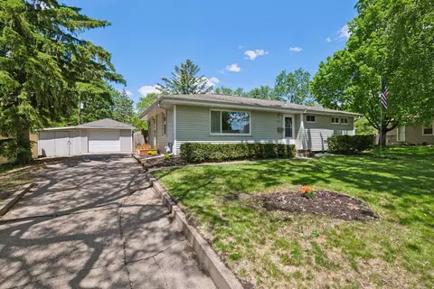 2321 Wells Wood Curv, Bloomington, MN 55431