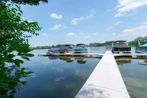 1136 Chelsea Ct, New Brighton, MN 55112