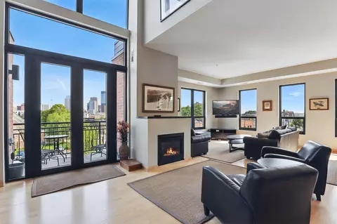 9 W Franklin Ave #313, Minneapolis, MN 55404