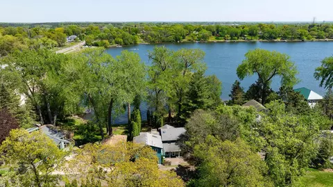 364 Owasso Blvd N, Shoreview, MN 55126