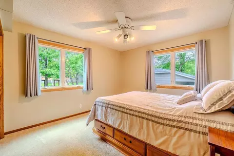 Bedroom - 5284 Clayton Dr, Maple Plain, MN 55359 photo 1 of 4