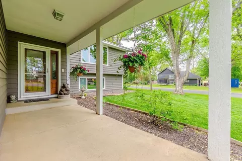 Exterior - 5284 Clayton Dr, Maple Plain, MN 55359 photo 2 of 11