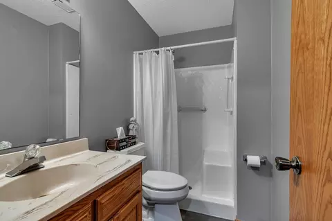 Bath - 210 10th Ave N #1, Cold Spring, MN 56320 photo 2 of 2