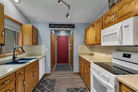 Kitchen - 210 10th Ave N #1, Cold Spring, MN 56320 photo 2 of 2