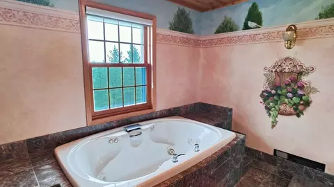 Bath - 8848 E Leander Rd, Cook, MN 55723 photo 1 of 7