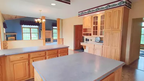 Kitchen - 8848 E Leander Rd, Cook, MN 55723 photo 5 of 9