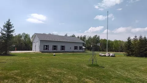 Exterior - 8848 E Leander Rd, Cook, MN 55723 photo 4 of 7