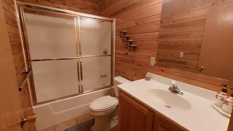Bath - 8848 E Leander Rd, Cook, MN 55723 photo 7 of 7