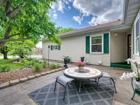 5420 Saxony Ct, White Bear Township, MN 55110