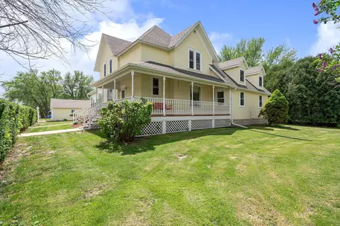 310 1st Ave SE, Blooming Prairie, MN 55917