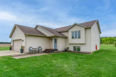 7903 S Long Lake Bay Rd, Brainerd, MN 56401