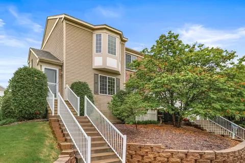 4952 Emmit Dr N #6, Hugo, MN 55038