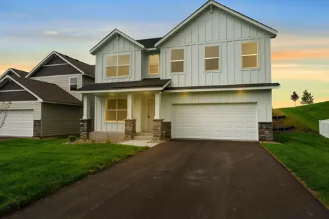 7451 Agate Trl, Inver Grove Heights, MN 55077