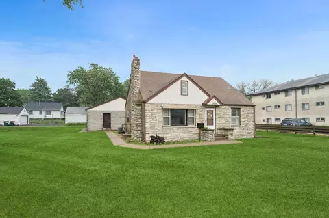 5035 University Ave NE, Columbia Heights, MN 55421