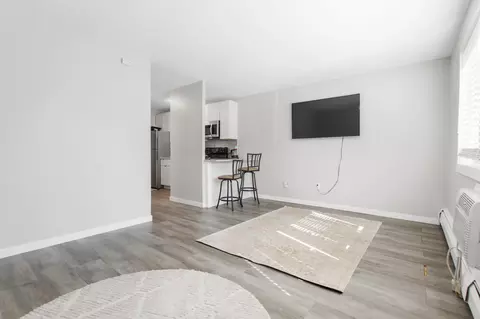 2616 Harriet Ave #117, Minneapolis, MN 55408