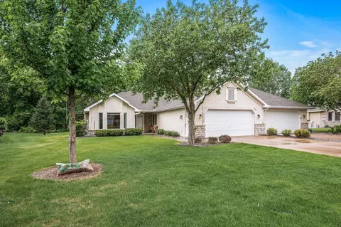 2600 Parkview Ct, White Bear Township, MN 55110