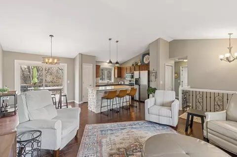 3664 Canary Way, Eagan, MN 55123 photo 8