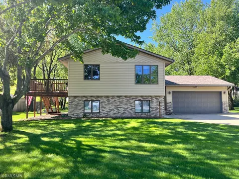 204 10th St N, Sartell, MN 56377