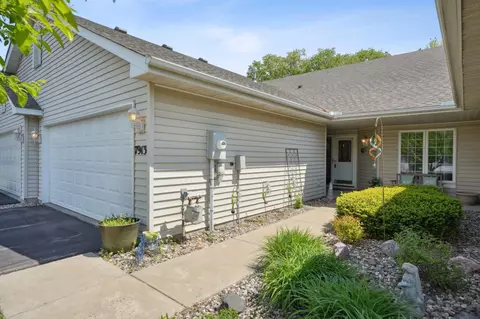 7913 Barrymore Ln, Woodbury, MN 55125