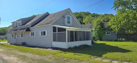 520 New St, Whalan, MN 55949