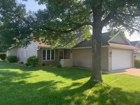 1539 Carleton Dr, Hastings, MN 55033