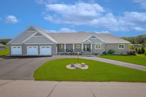 2142 Monarch Ct, Sartell, MN 56377